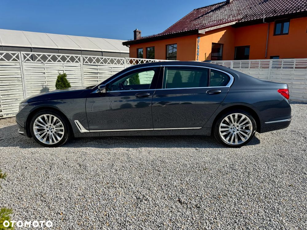 BMW Seria 7 750i xDrive Edition Exclusive - 26