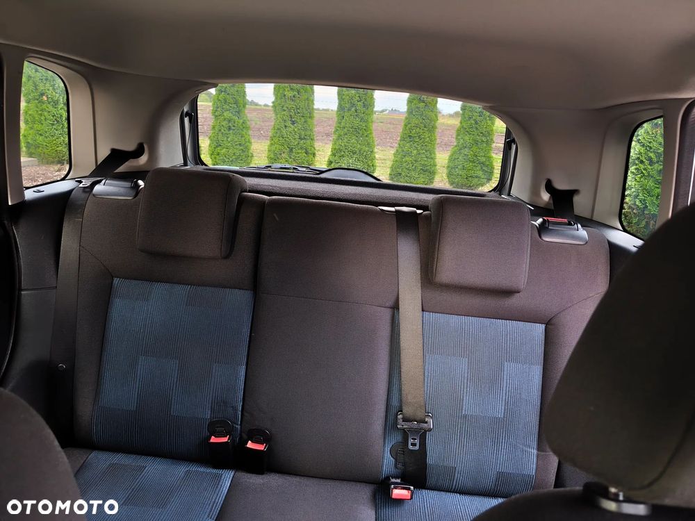 Ford Fiesta 1.3 Ambiente - 14