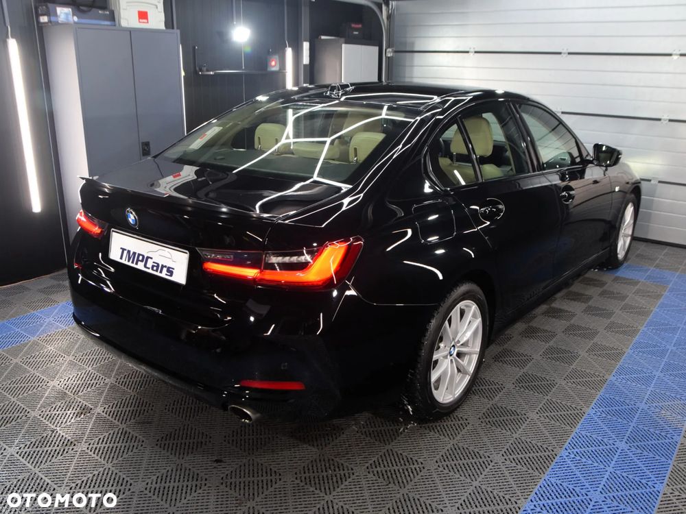 BMW Seria 3 318i - 36