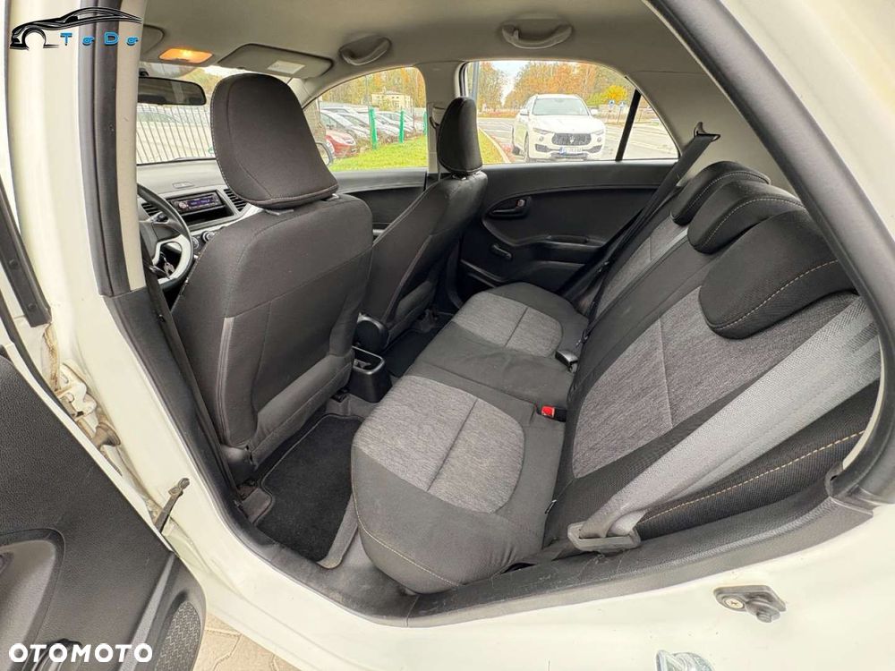 Kia Picanto 1.0 ISG Fifa World Cup Edition - 19