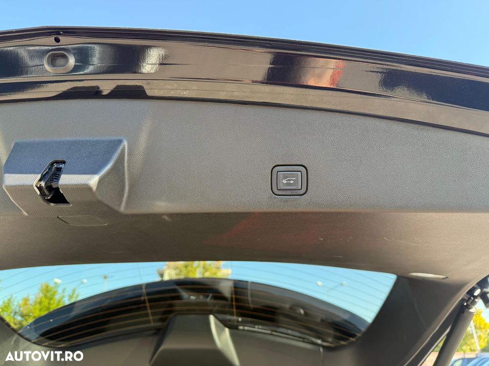 Cadillac XT6 - 17