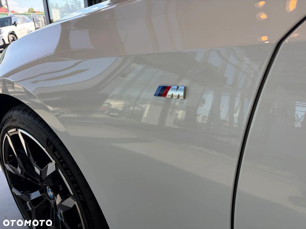 BMW Seria 3 320i xDrive - 13