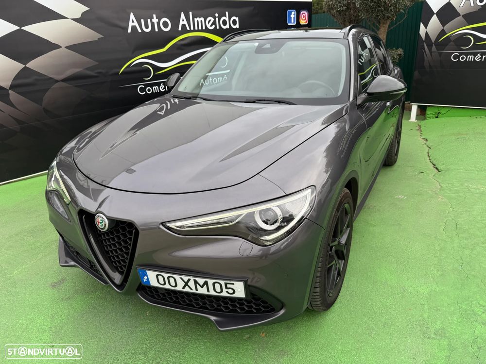 Alfa Romeo Stelvio 2.2 D B-Tech AT8 - 1