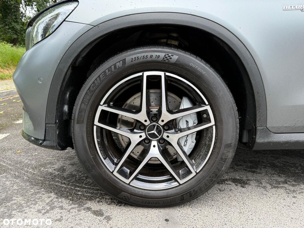 Mercedes-Benz GLC - 21