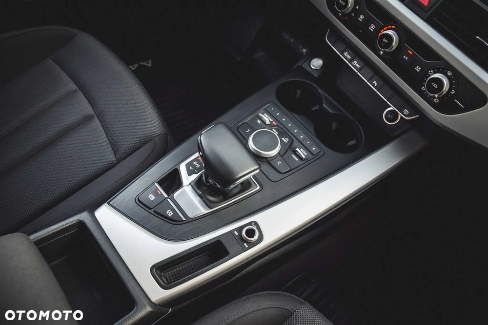 Audi A4 Avant 2.0 TDI S tronic - 34