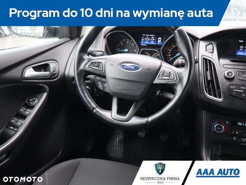 Ford Focus SW - 9