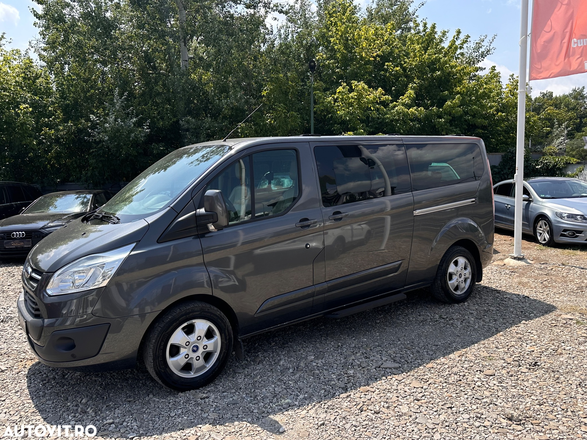 Ford Tourneo Custom 300 L2H1 VA Titanium - 38