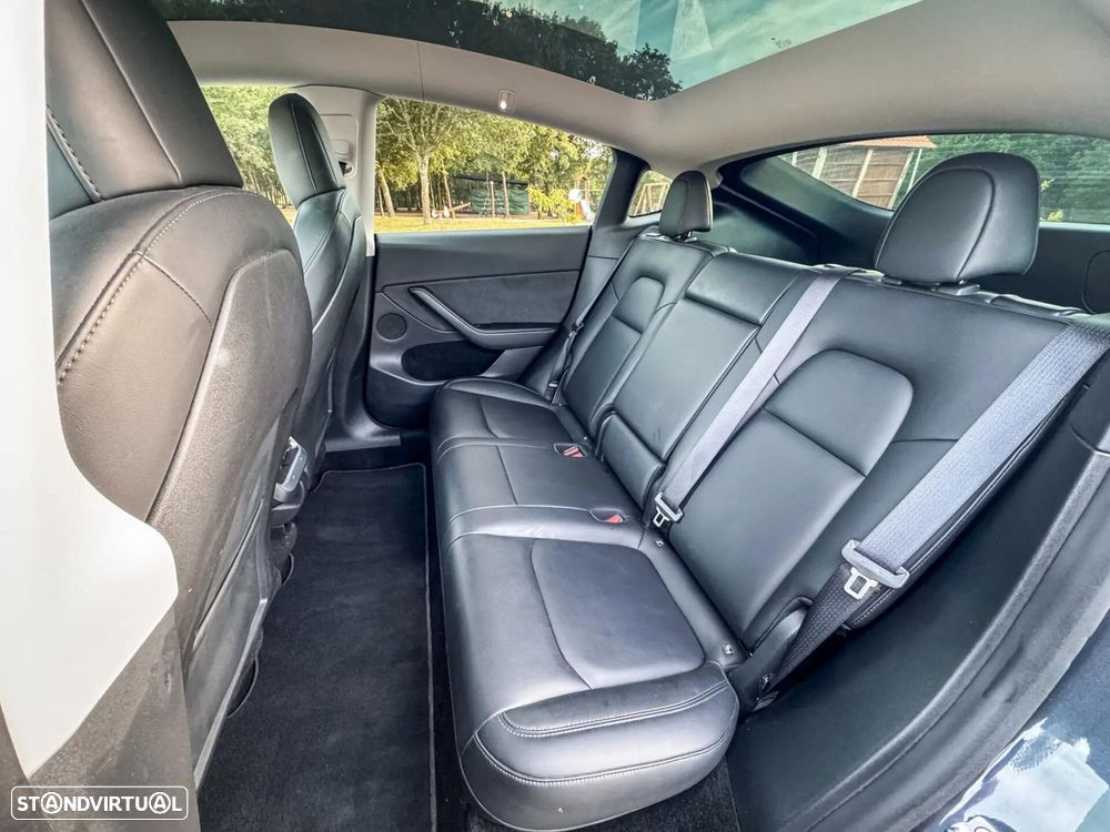 Tesla Model Y Long Range Dual Motor AWD - 20
