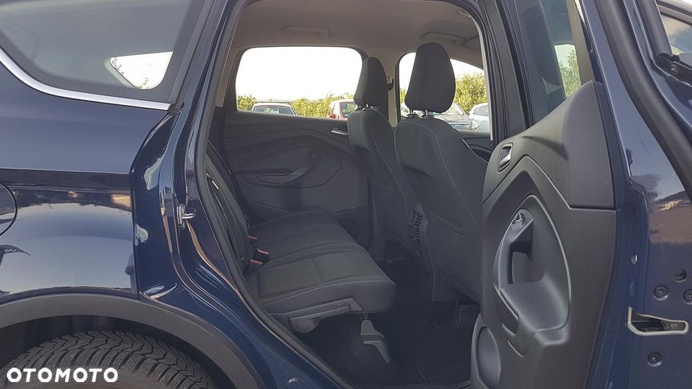 Ford Kuga 1.5 EcoBoost 2x4 Cool & Connect - 29