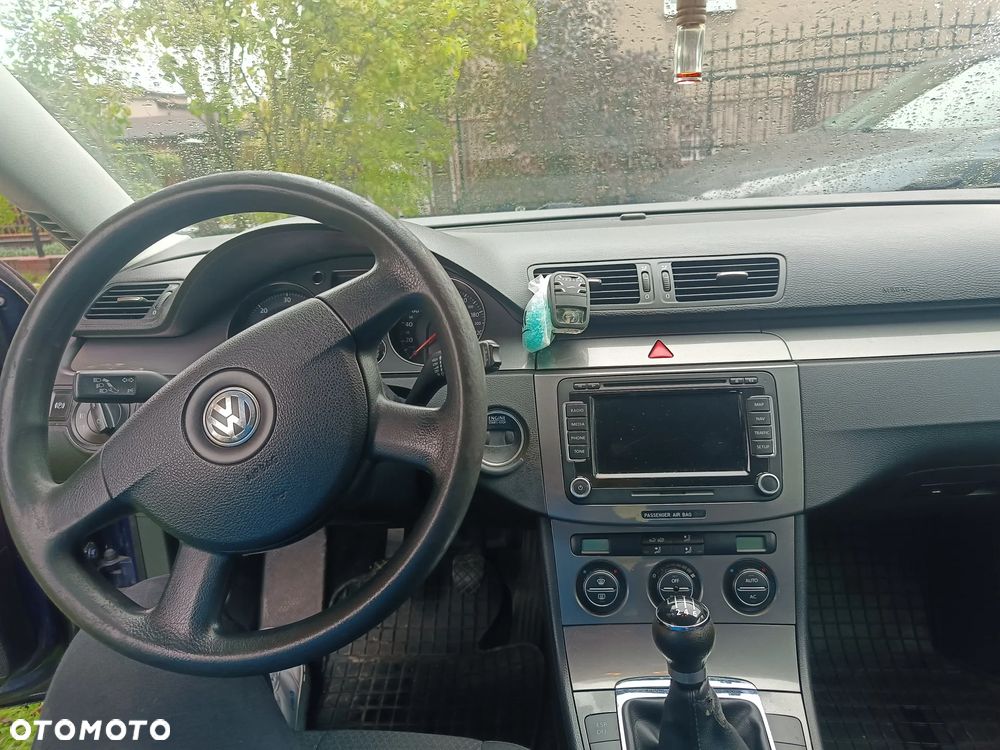 Volkswagen Passat 2.0 TDI Trendline - 10