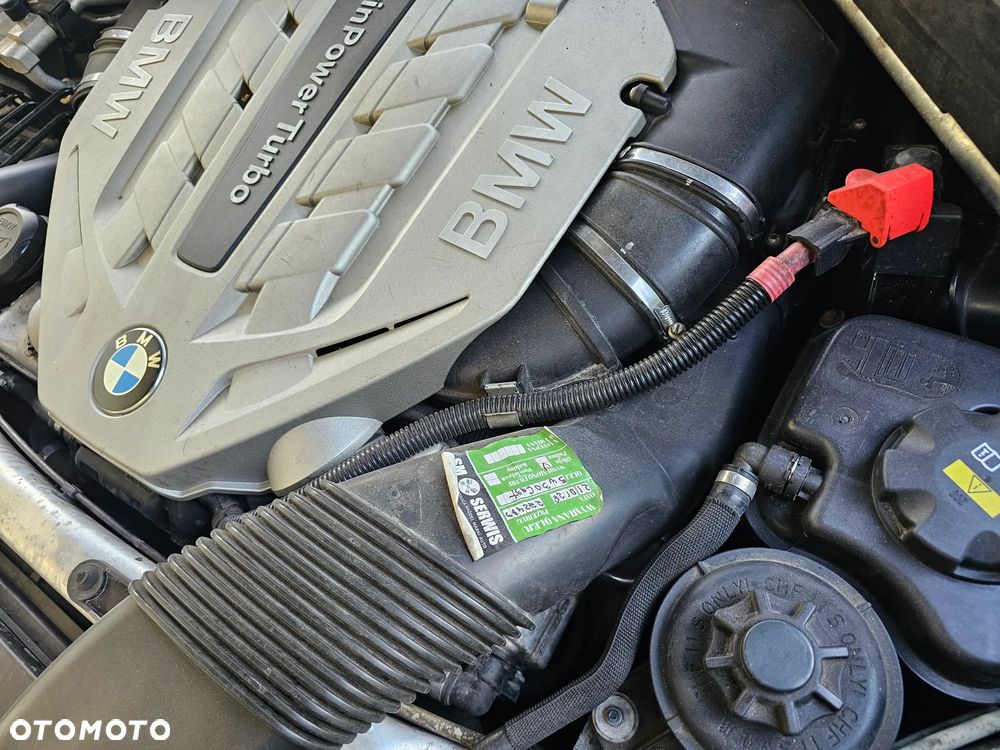 BMW X5 5.0i xDrive - 32