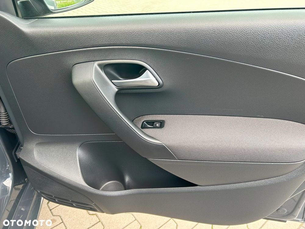 Volkswagen Polo - 29