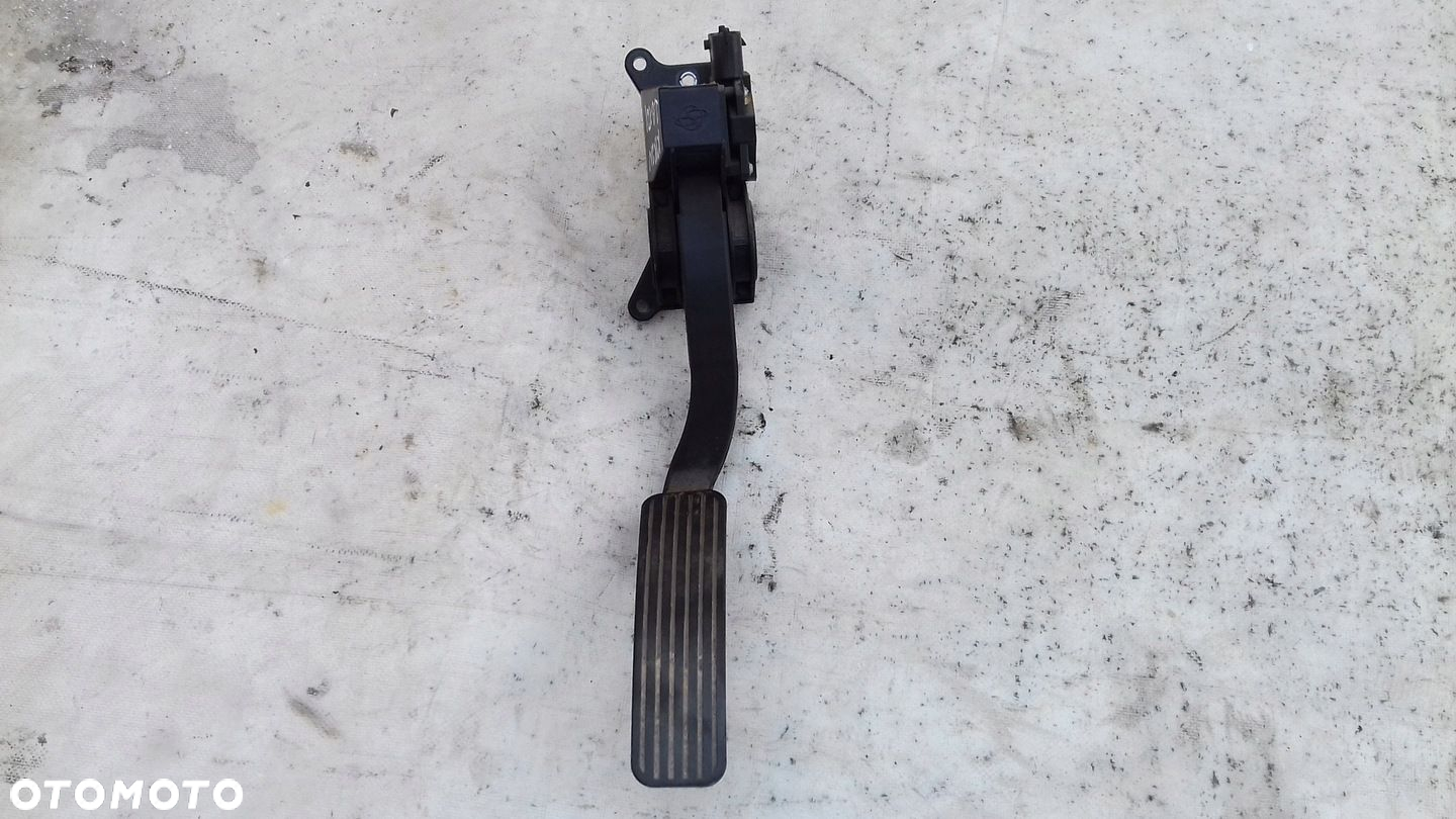 POTENCJOMETR PEDAŁ GAZU 6 PIN 2055009001 SSANGYONG KYRON 2.0 XDI 05- - 3