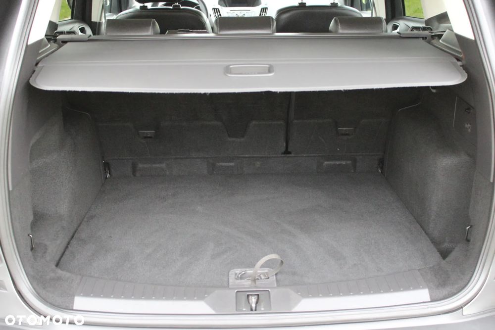 Ford Kuga 2.0 TDCi 4x4 Titanium - 23