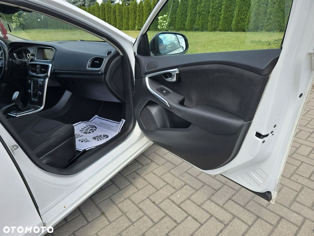 Volvo V40 - 27
