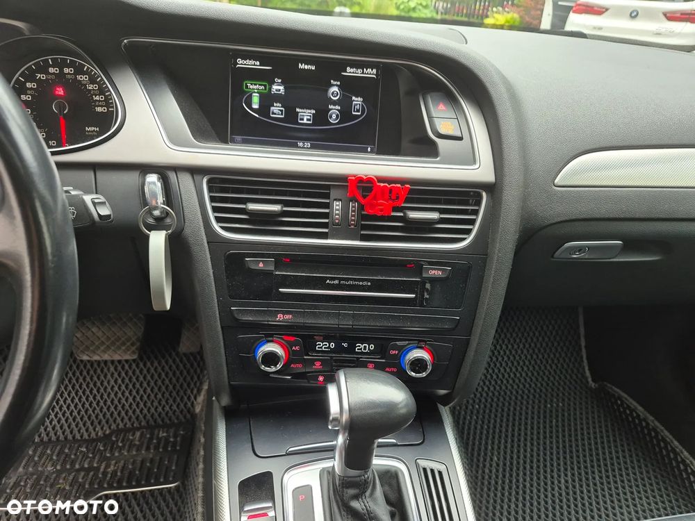 Audi A4 Limousine - 23