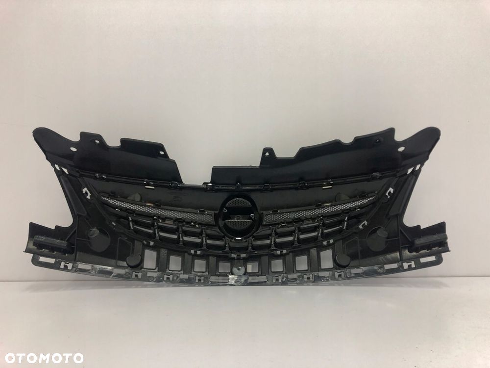 OPEL CORSA D 2011 LIFT GRILL ATRAPA CHROM NOWA - 2