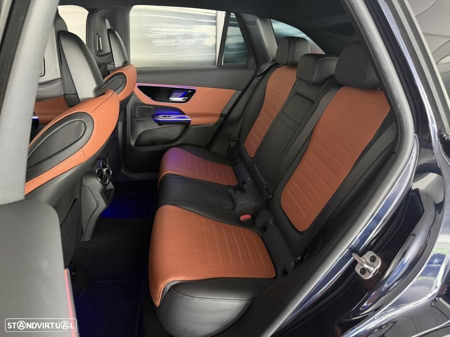 Mercedes-Benz GLC 300 e 4Matic 9G-TRONIC Edition AMG Line - 23