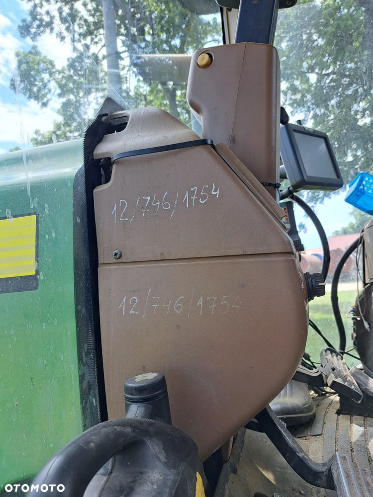 John Deere 8120 - 17