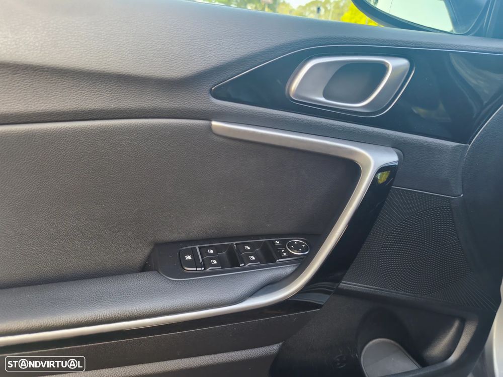 Kia Ceed SW - 11