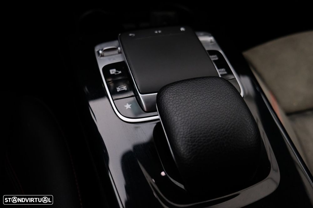 Mercedes-Benz CLA 200 Shooting Brake AMG Line Aut. - 19