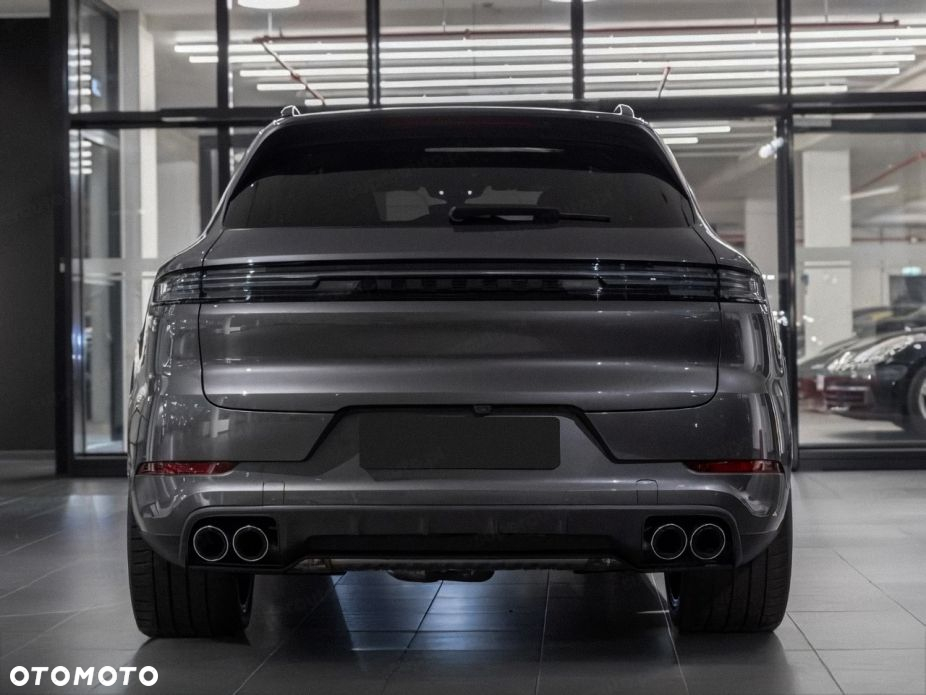 Porsche Cayenne - 5