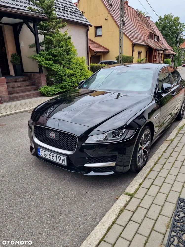 Jaguar XF 2.0 i4D R-Sport - 1