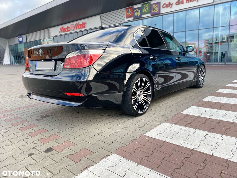 BMW Seria 5 525d - 4