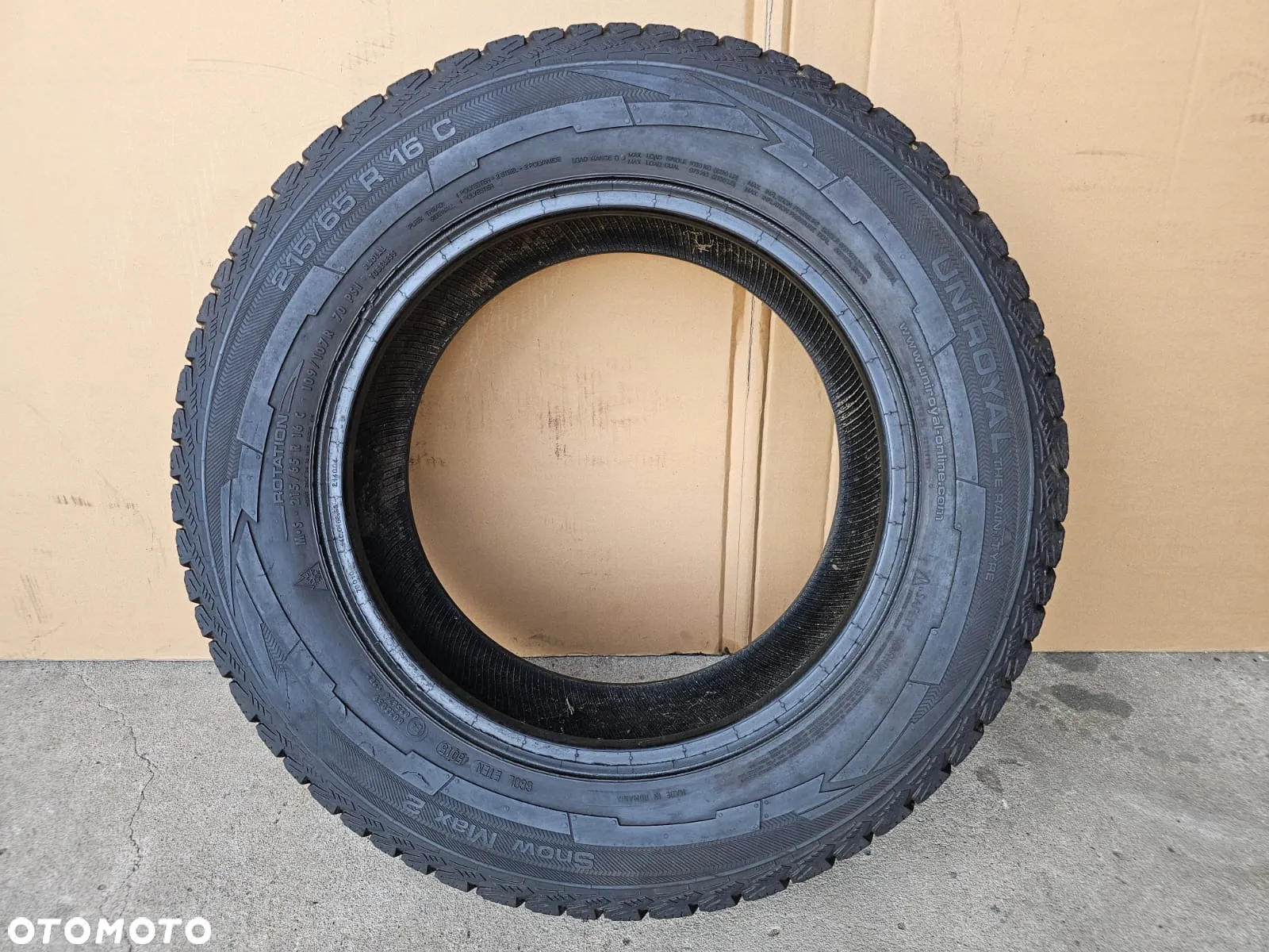 (O74) 215/65R16C 109/107R 5,8mm 15r BUS / Uniroyal Snow Max 2 - 4