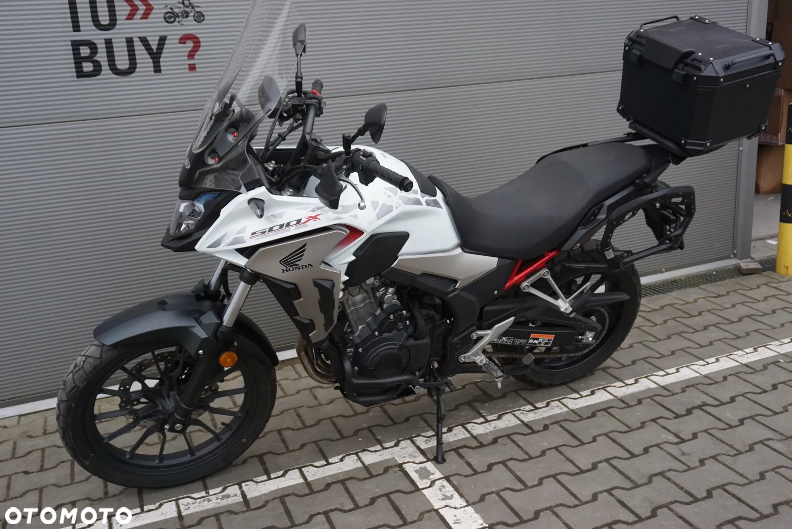 Honda CB - 12