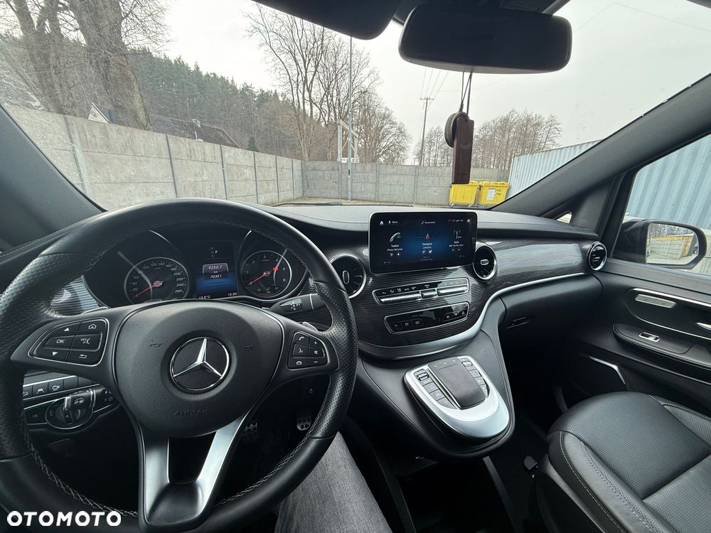 Mercedes-Benz Klasa V - 8