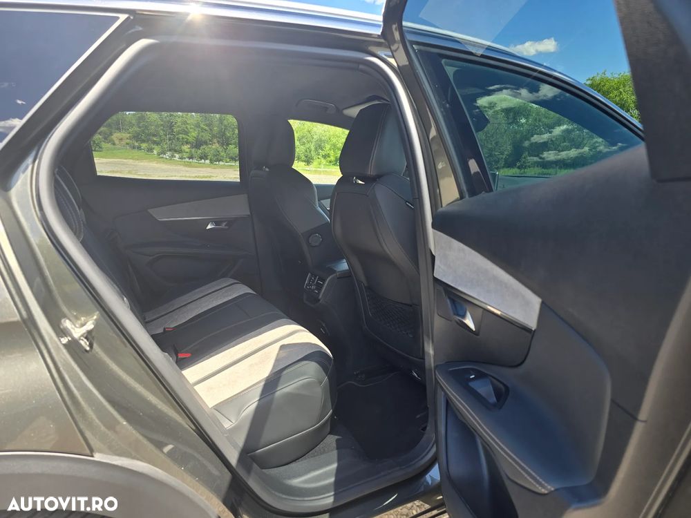 Peugeot 3008 PHEV 300 EAT8 4X4 GT - 33