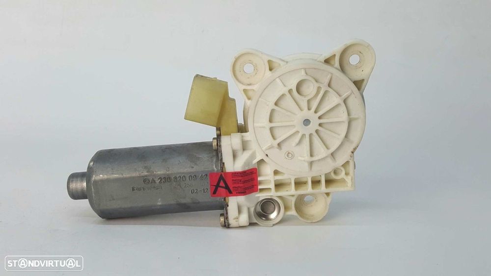 MOTOR ELEVADOR FRENTE DIREITO MERCEDES CLASE CLK (W209) COUPE 270 CDI (209.316) - 2