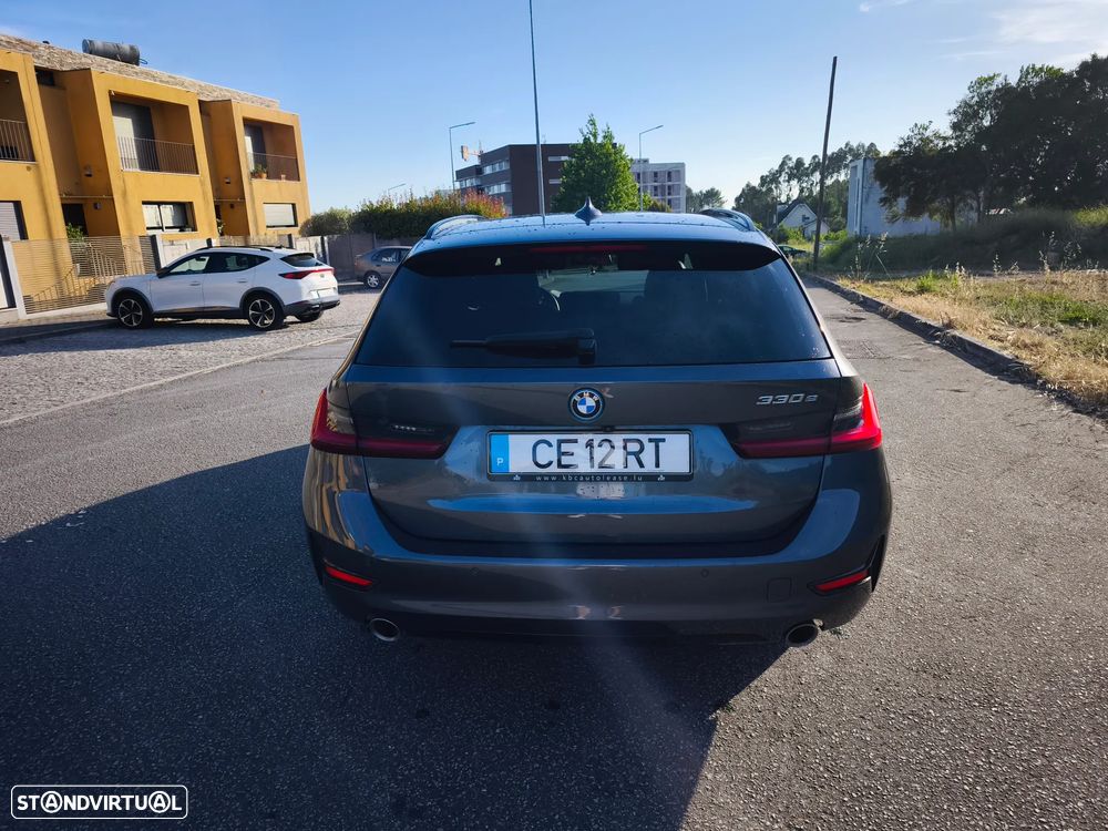 BMW 330 e Aut. Sport Line - 9