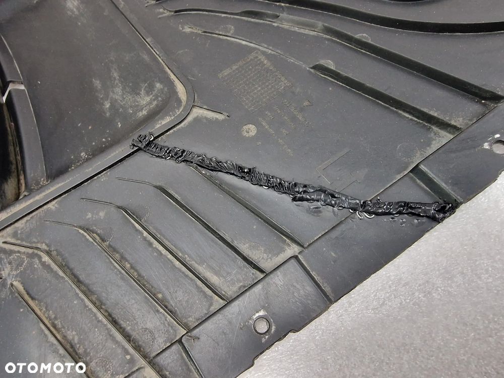 PORSCHE TAYCAN 9J1 LEWA OSŁONA / LEWE NADKOLE PRZEDNIE PRZÓD , PRZEDNIA CZĘŚĆ , NR 9J1809957C , NR AUKCJI N896 - 7