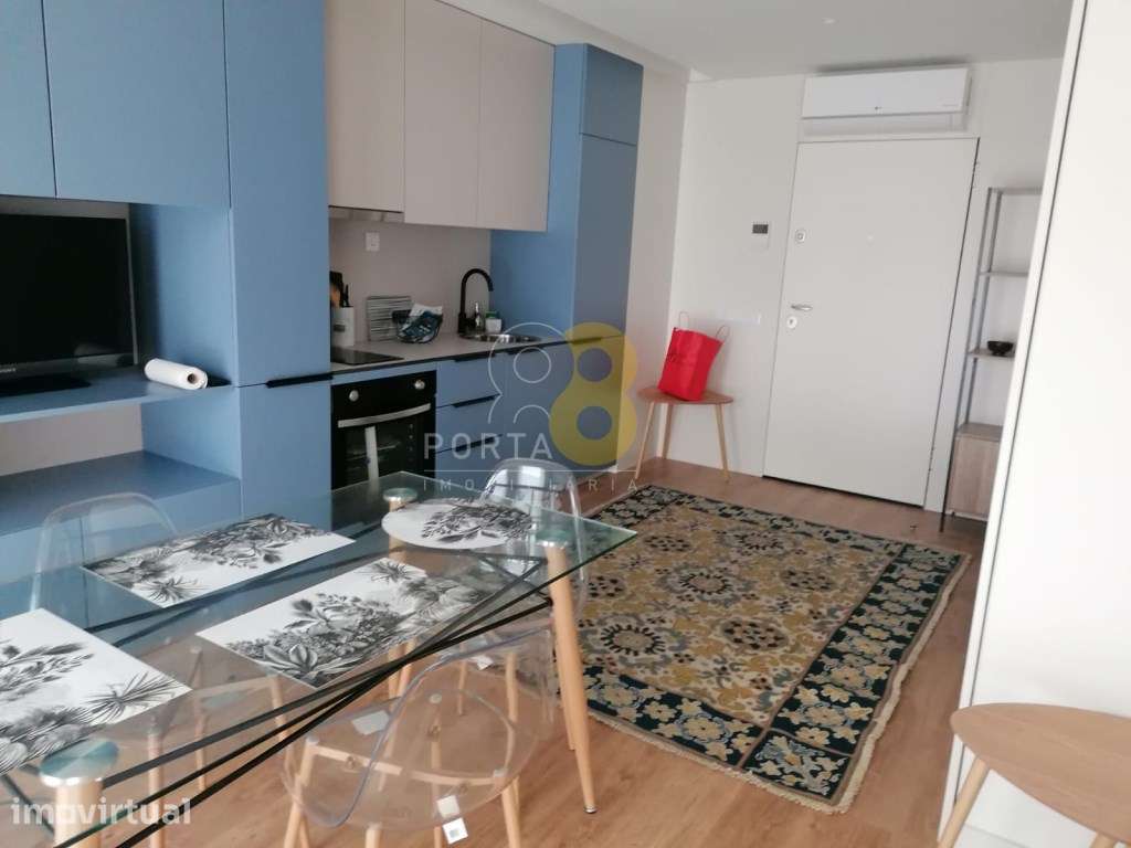 Apartamento T0 Mobilado com Terraço e Garagem | Edifício Olimpo | P... - Grande imagem: 4/20