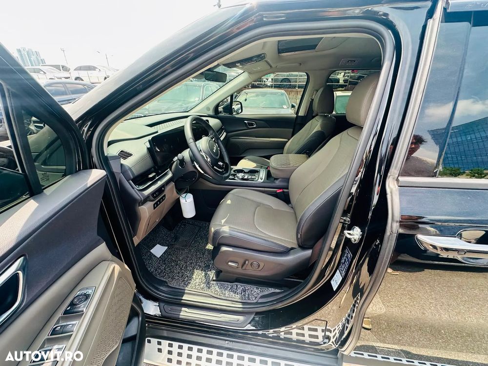 KIA Carnival 2024 — imagine 10