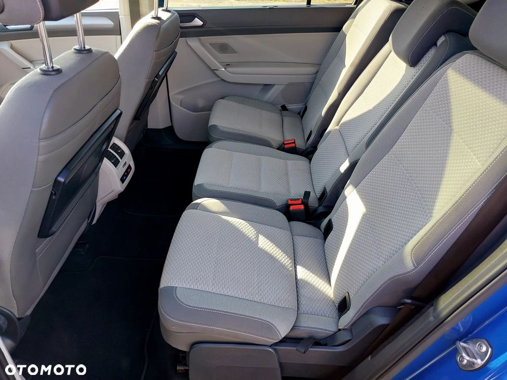 Volkswagen Touran - 20