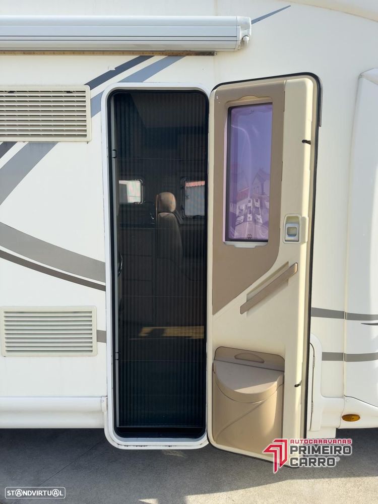 McLouis MC4 Cama central e basculante - 37