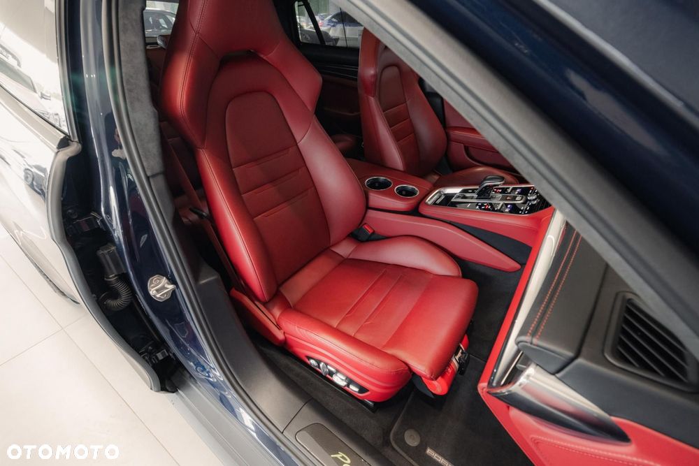 Porsche Panamera - 16