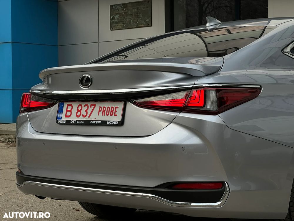 Lexus Seria ES 300h Executive - 10
