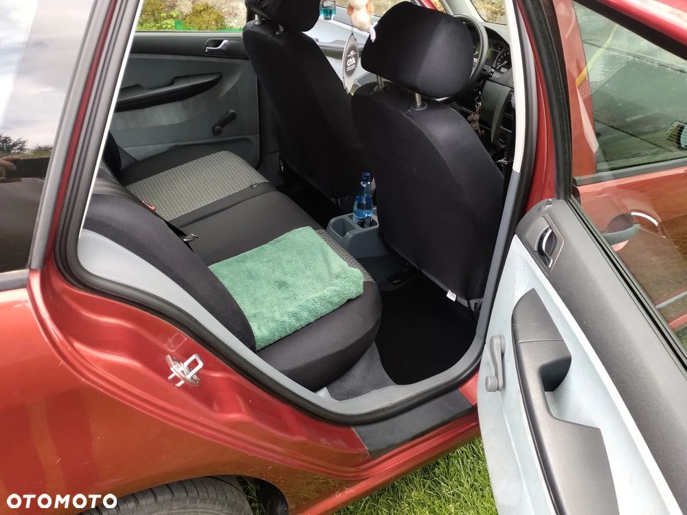 Skoda Fabia 1.4 16V Combi Comfort - 6