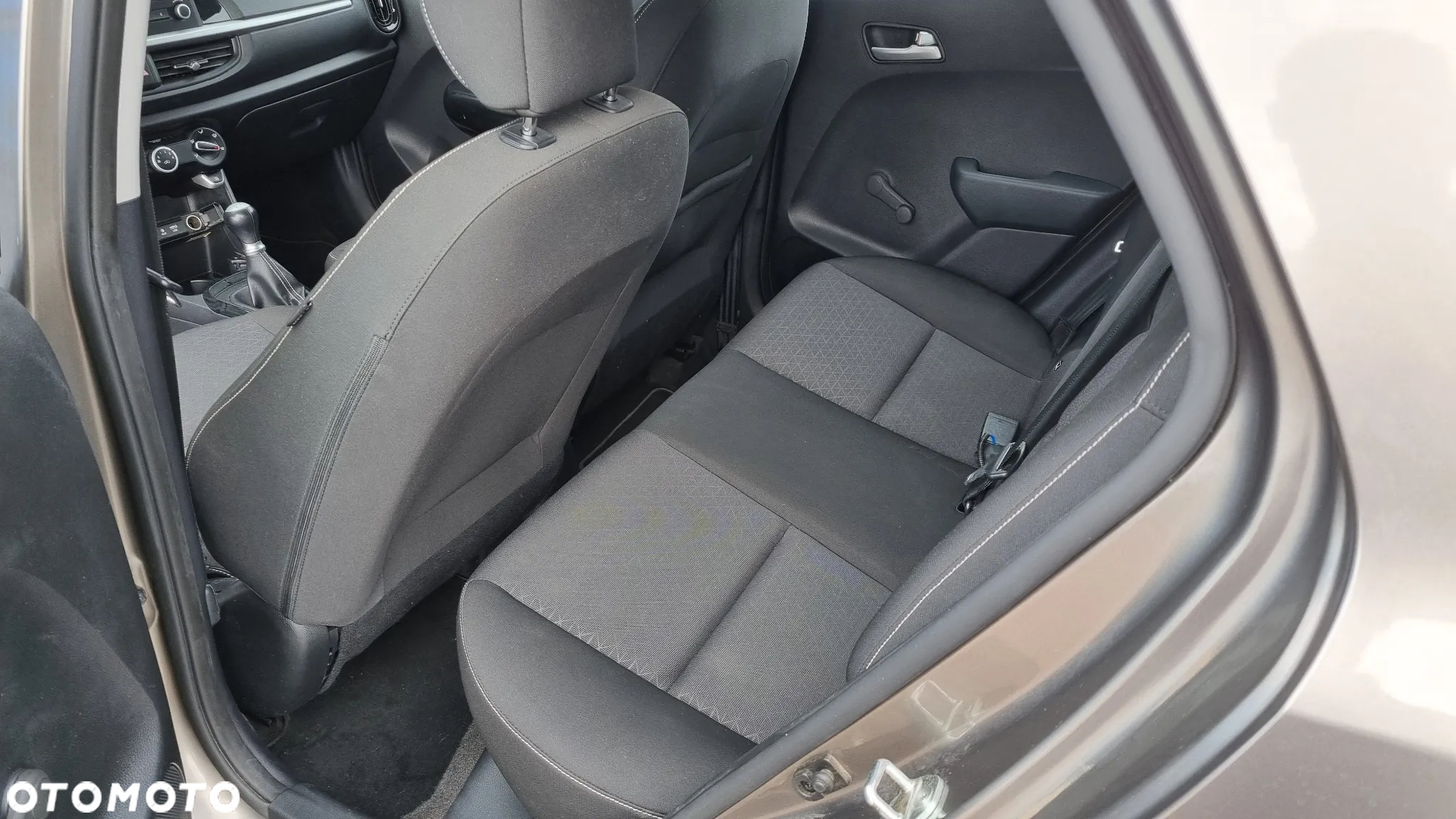 Kia Picanto 1.0 Attract - 24