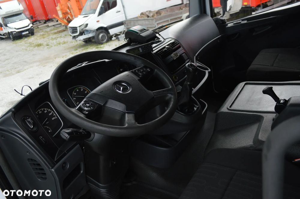 Mercedes-Benz Atego 716 CHŁODNIA IZOTERMA BOCZNE DRZWI - 13