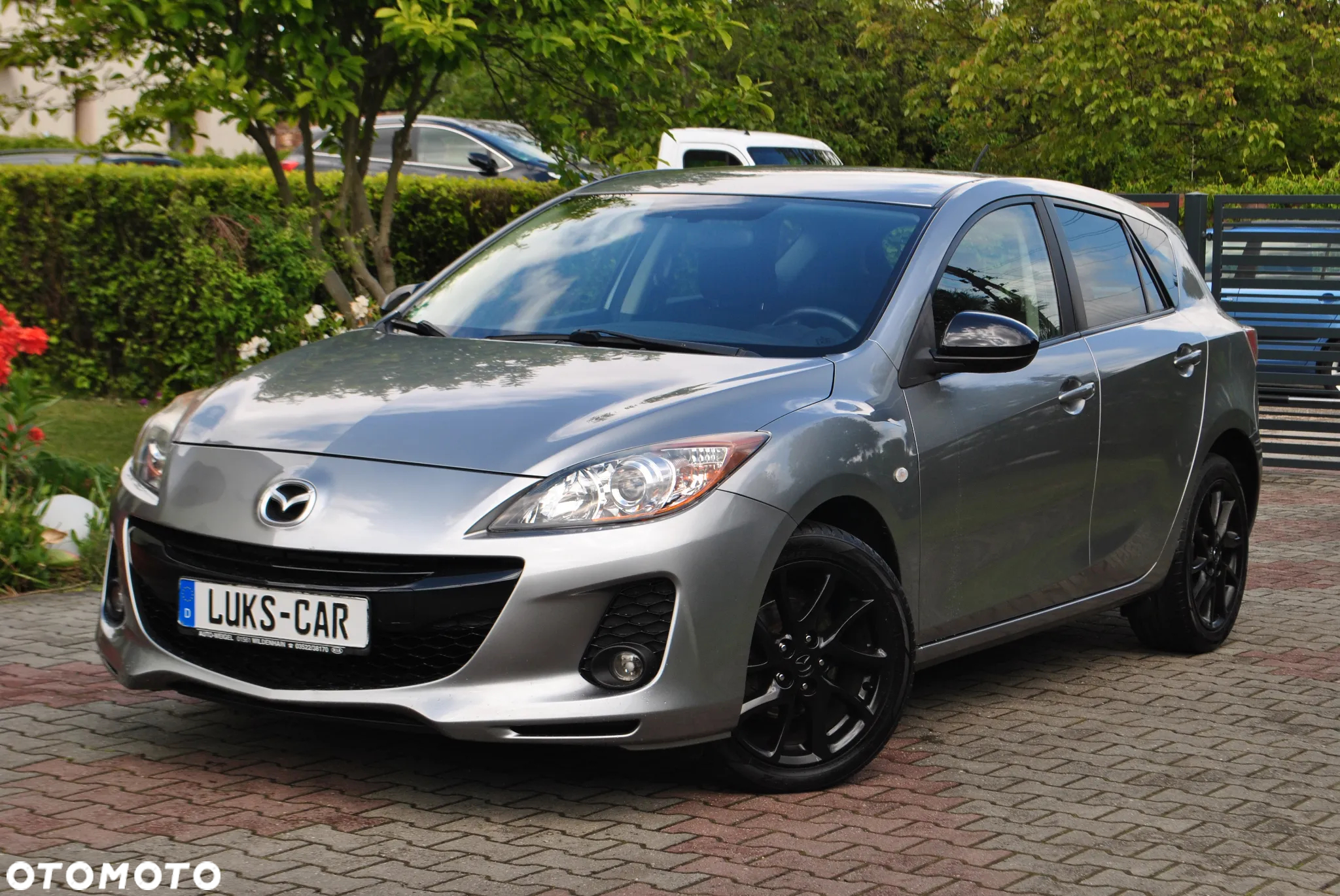 Mazda 3 1.6 Exclusive + - 2