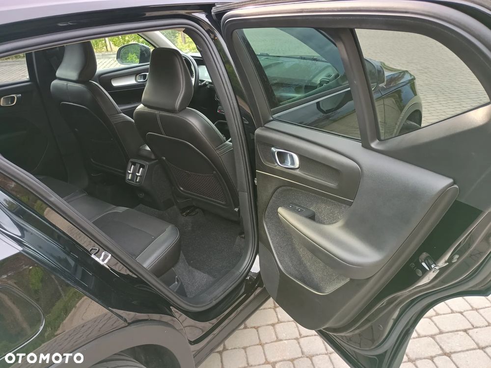 Volvo XC 40 T4 Geartronic Momentum - 28