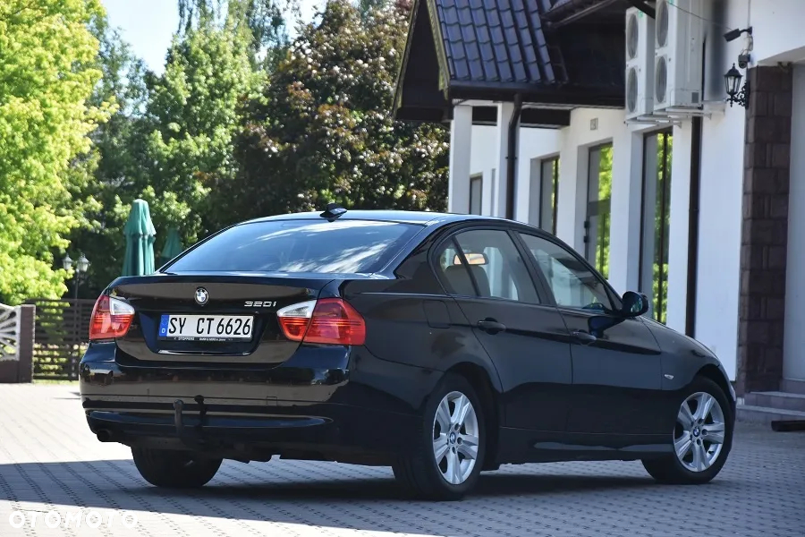 BMW Seria 3 320i - 9