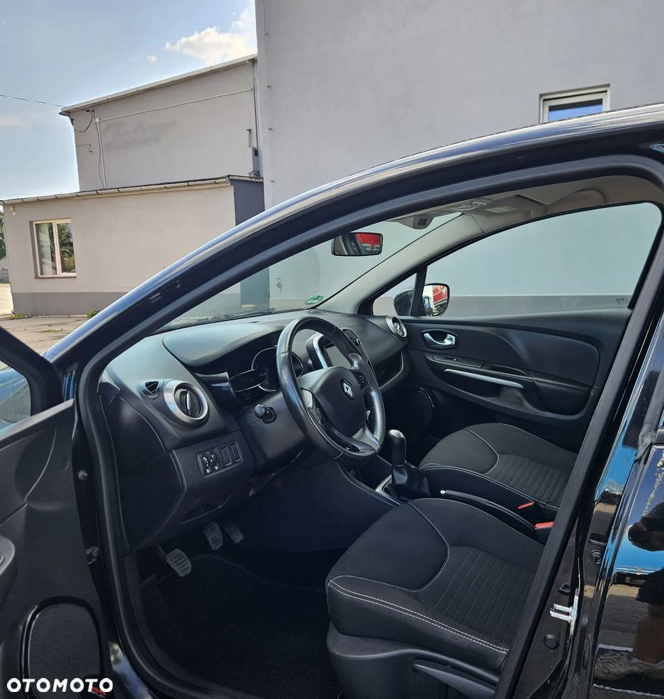 Renault Clio 1.2 16V 75 LIMITED - 10