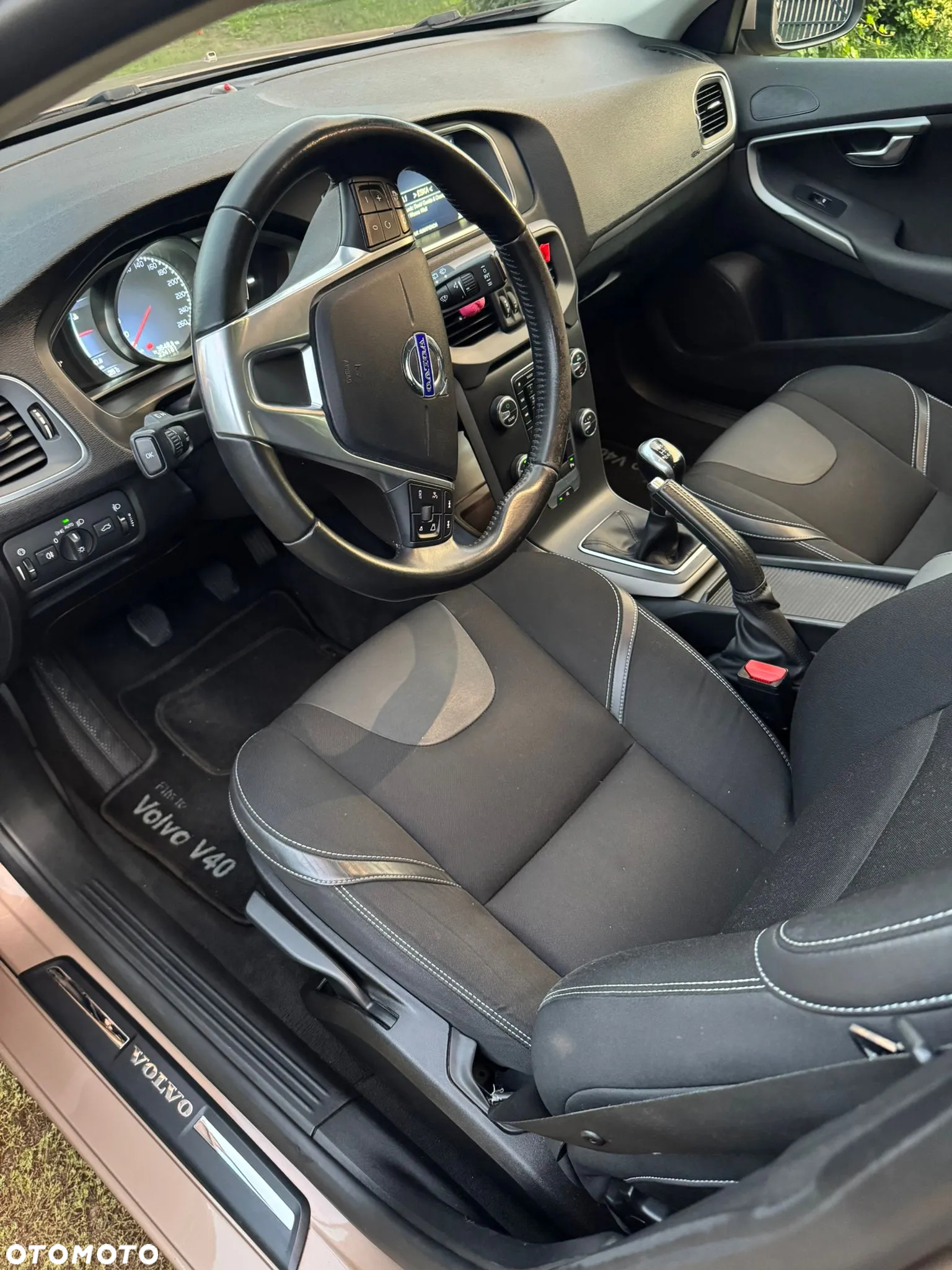 Volvo V40 D2 Drive-E Kinetic - 11