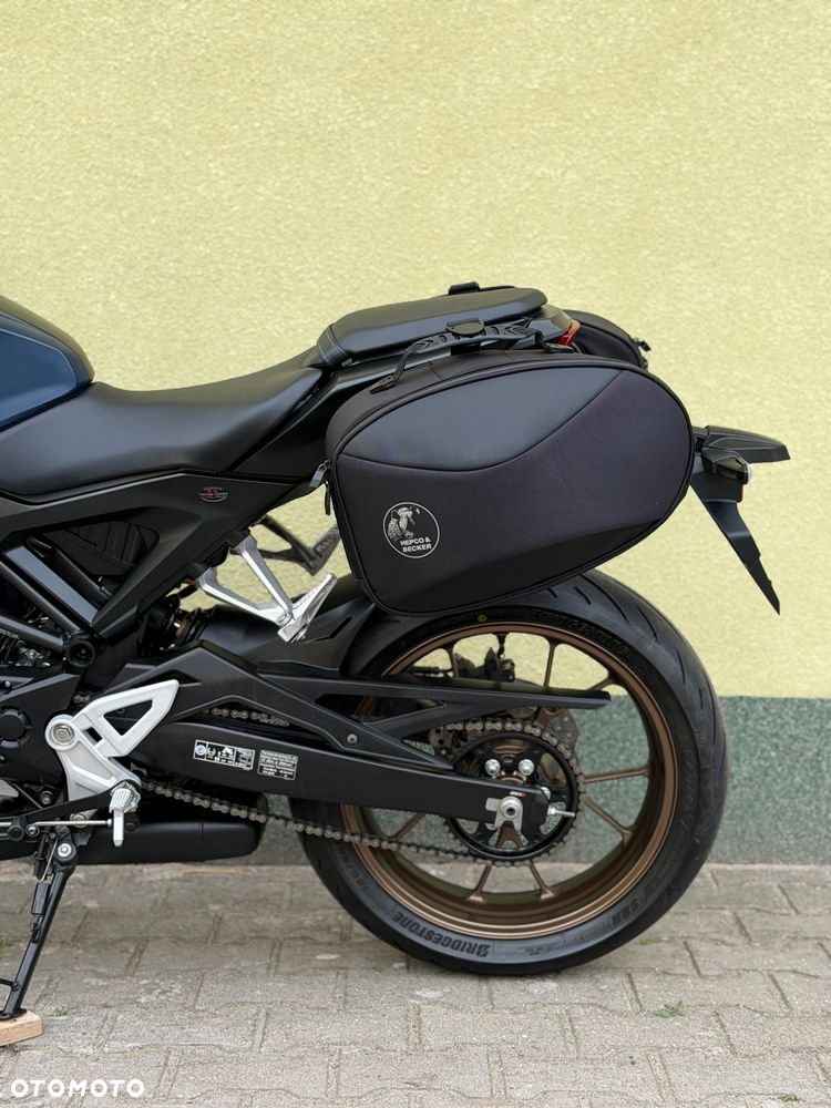Honda CB - 22